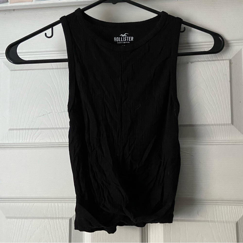 hollister twist knot crop top